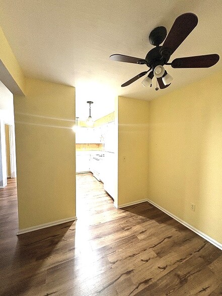 Building Photo - 14896 E 2nd Ave