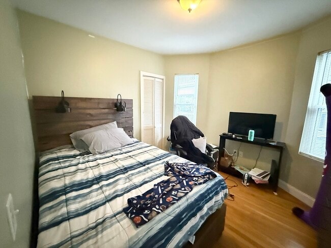 Building Photo - 3977 Washington St