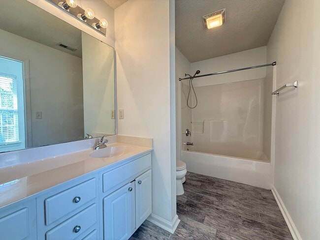 Building Photo - 1148 Academic Dr