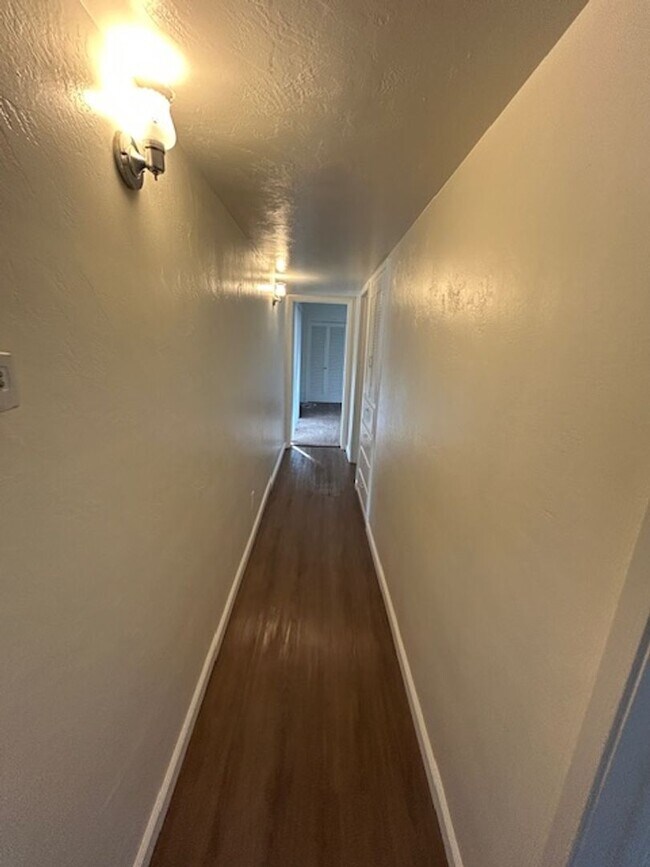 Building Photo - 1331 S Chatham St