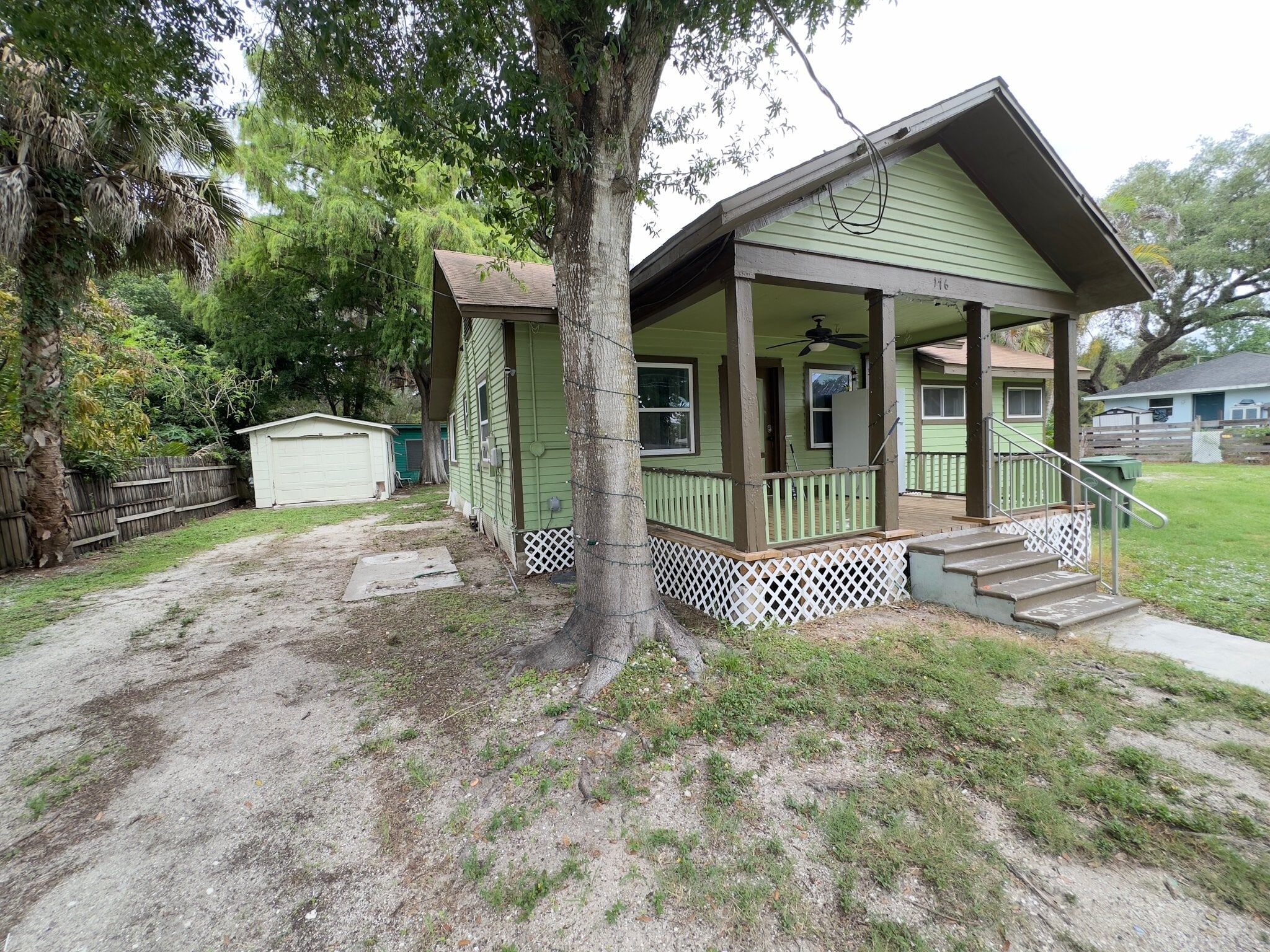 Building Photo - 176 E Yeomans Ave
