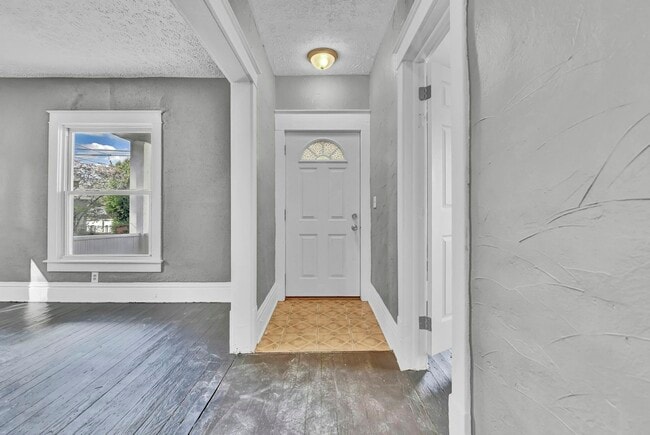 Building Photo - 1238 McKinley Ave