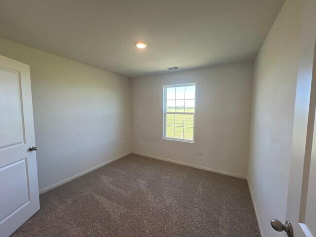 Building Photo - 7615 Violet Ln