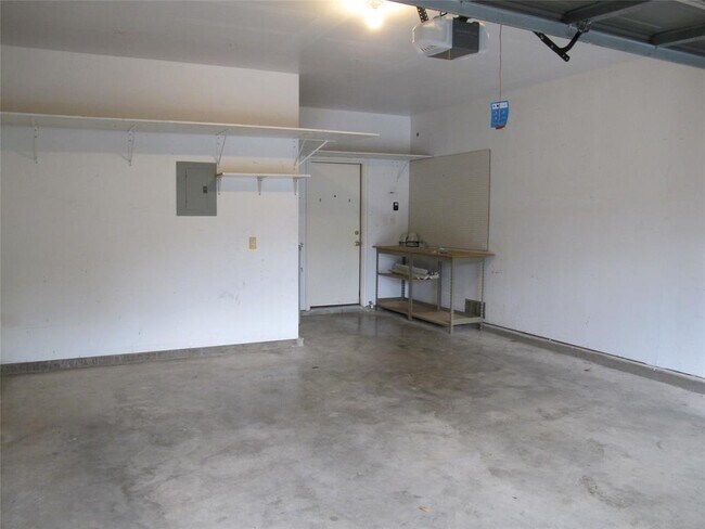 Building Photo - 2011 Jasper Ln