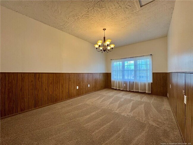 Building Photo - 703 Odell Rd