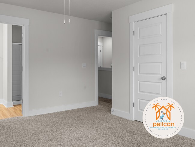 Building Photo - Modern 3-Bedroom Townhome in Gated Community