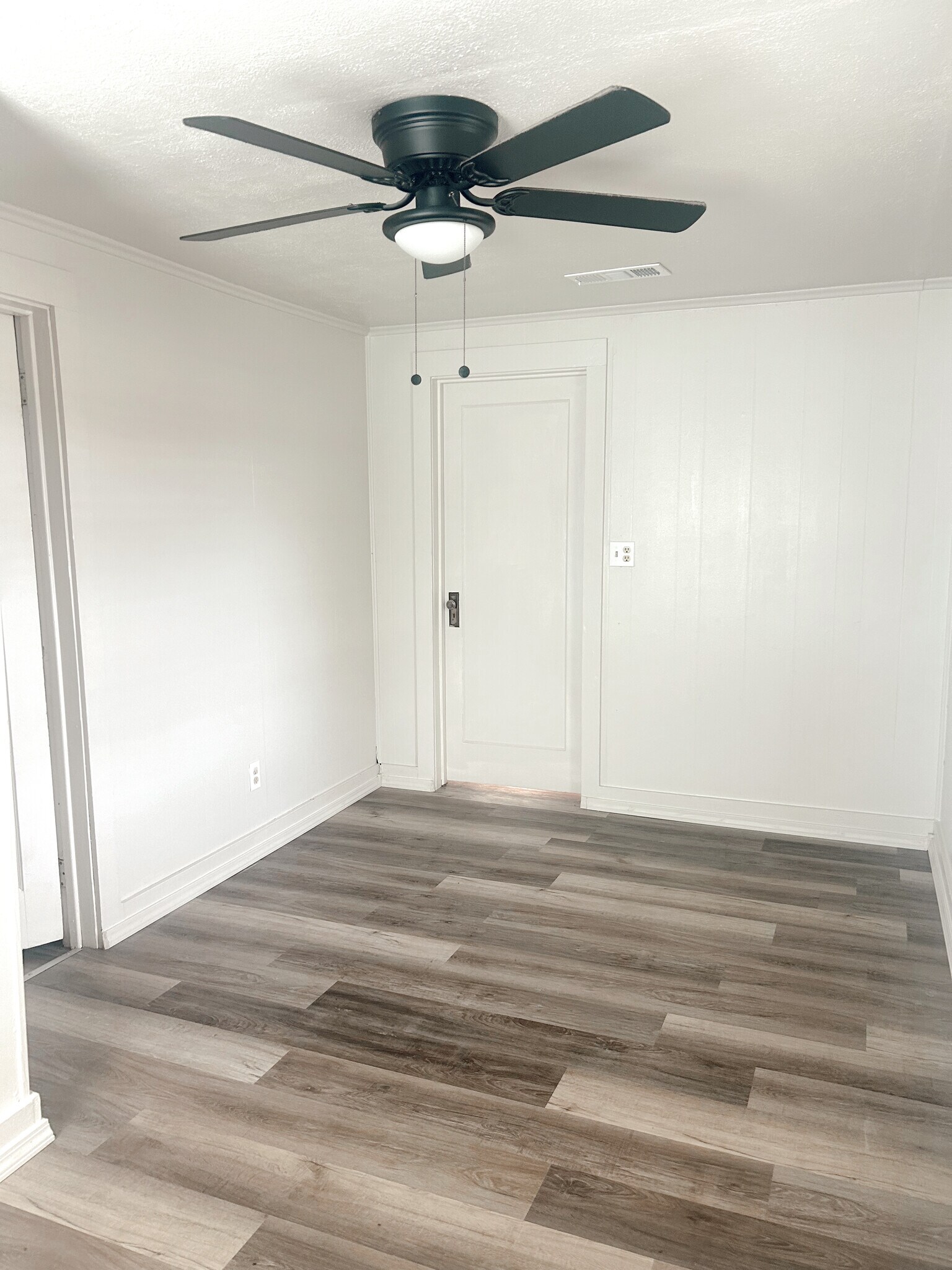 Building Photo - 602 W Rainey Ave