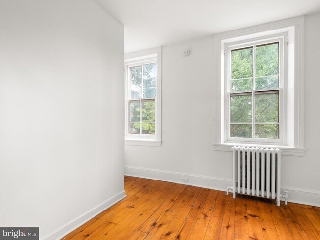 Building Photo - 318 N Matlack St