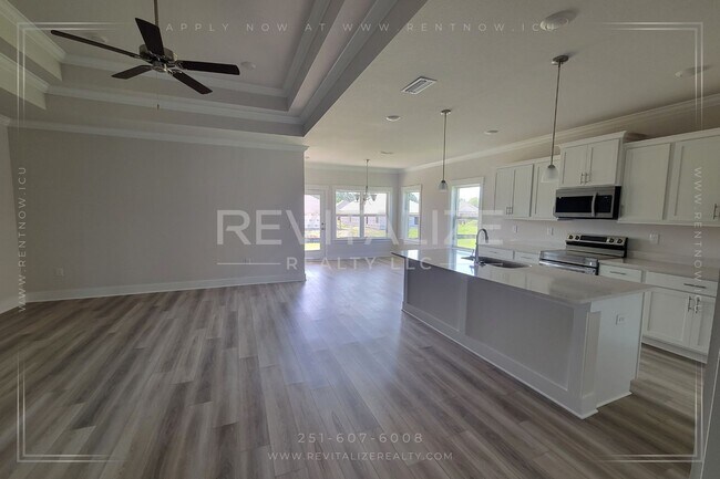 Building Photo - Modern 4BR/3BA Home Near Gulf Shores