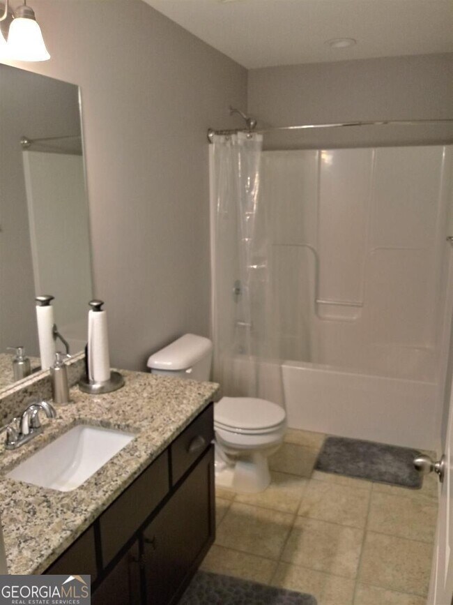 Building Photo - 201 Cliffhaven Cir