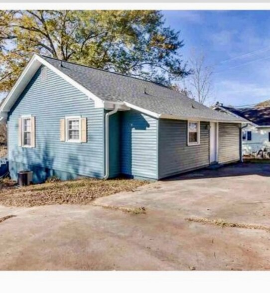 Building Photo - 4 Kilgore St