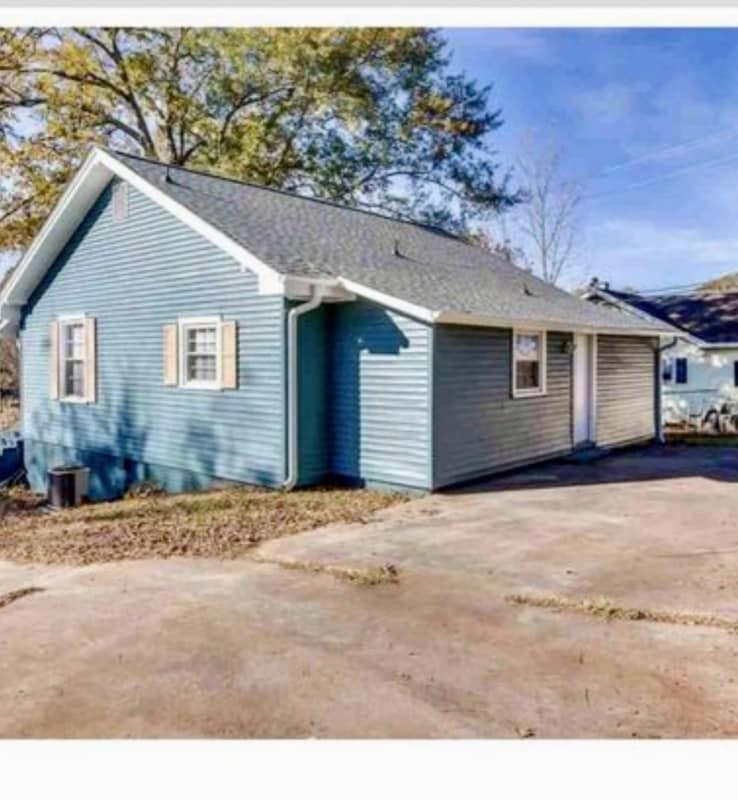 Building Photo - 4 Kilgore St