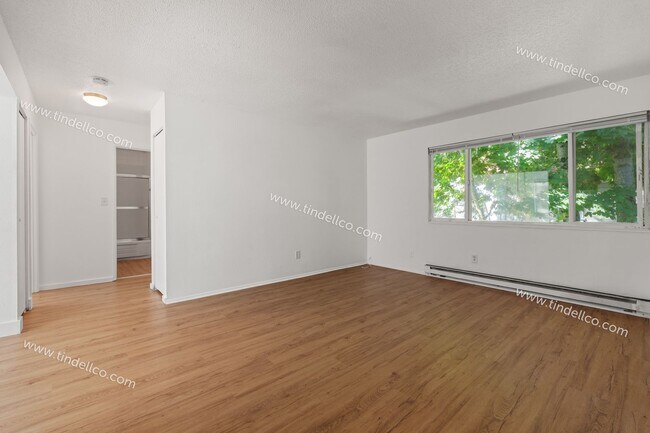 Building Photo - 6321 N Lombard St