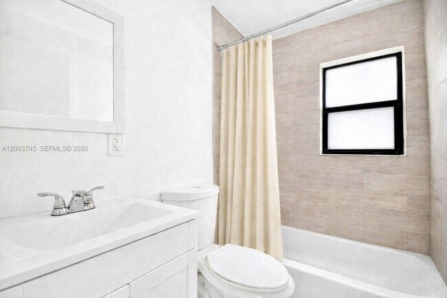 Building Photo - 1102 NW 103rd St