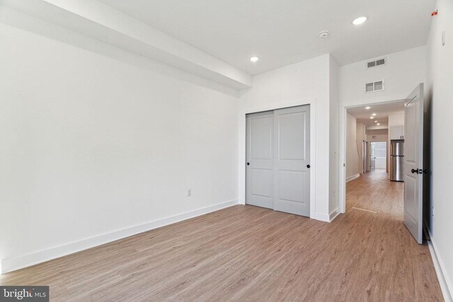 Building Photo - 1028 W Dauphin St