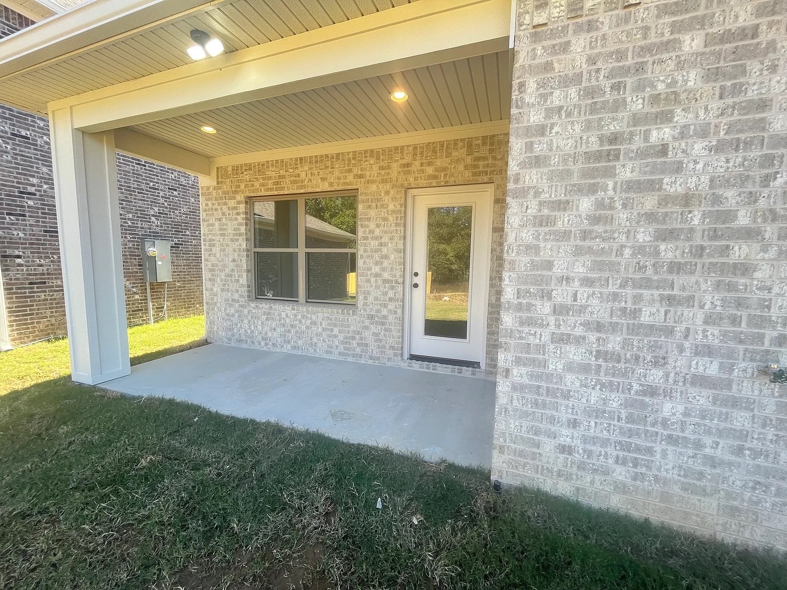 Building Photo - 4812 Old Oak Dr