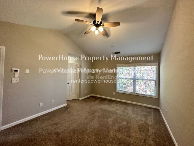 Building Photo - 2403 Walnut Tree Ln