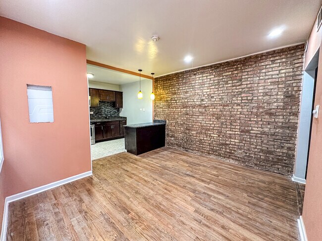 Building Photo - 7926 S Luella Ave