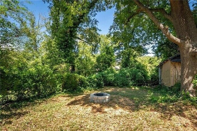 Building Photo - 943 Rose Cir SW