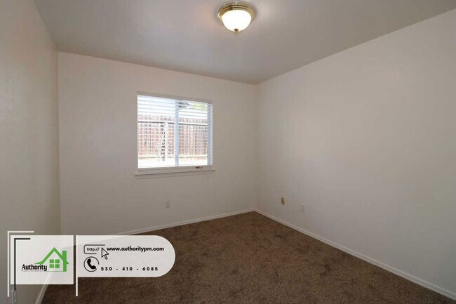 Building Photo - 2928 Salmonberry Dr