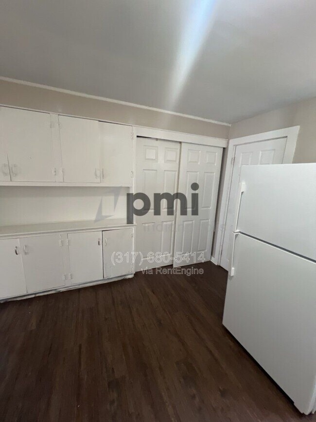 Building Photo - 955 S 22nd St