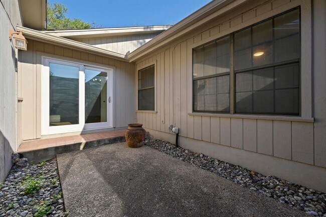 Building Photo - 7002 Firewheel Hollow