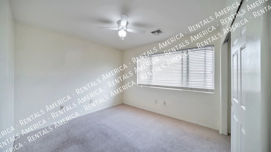 Building Photo - 15400 S Camino Agua Azul