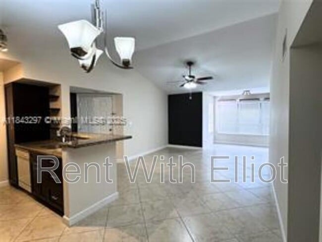 Building Photo - 2926 S University Dr