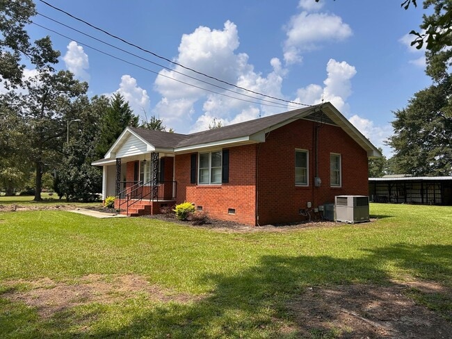 Primary Photo - 427 Island Grove Rd