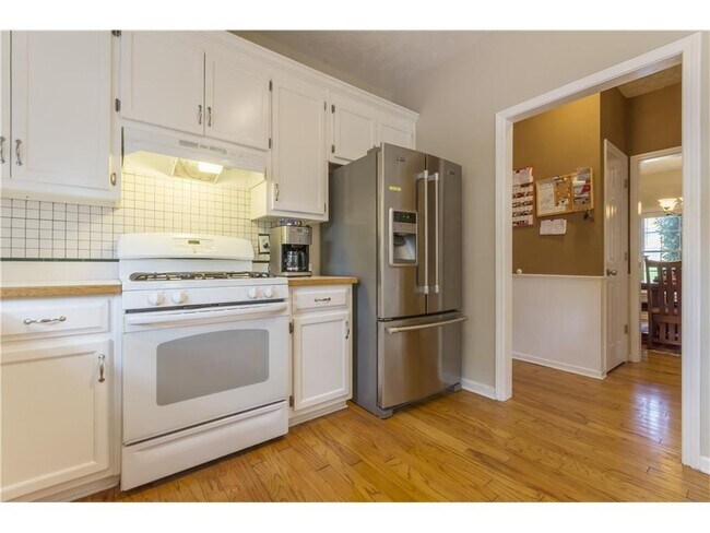 Building Photo - 2807 Forest Wood Dr