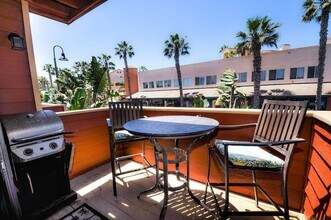 Building Photo - 731 Seacoast Dr