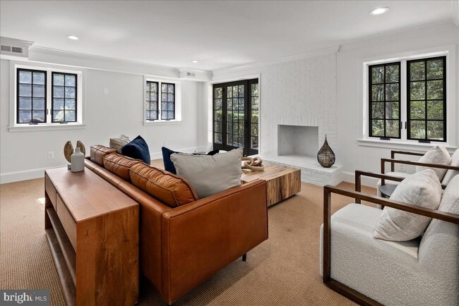 Building Photo - 10816 Barn Wood Ln