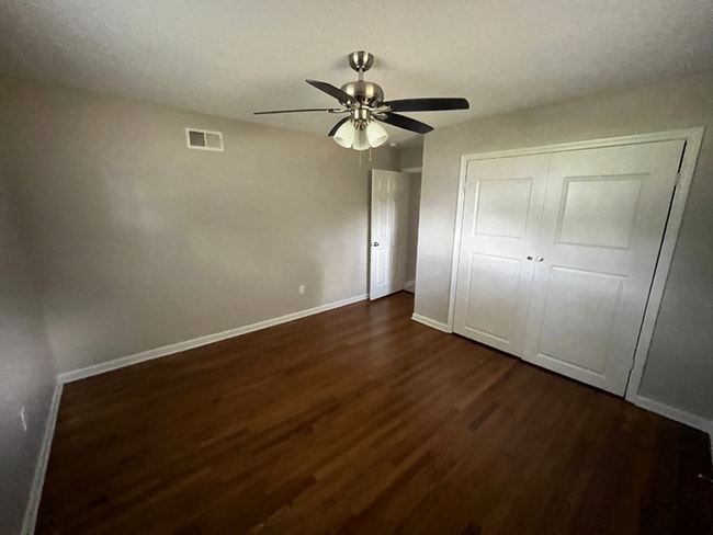 Building Photo - Large 4BR/2BA Whitehaven Home | 2,393 Sq Ft, Stone Fireplace, Hardwood BRs & 2-Car Garage