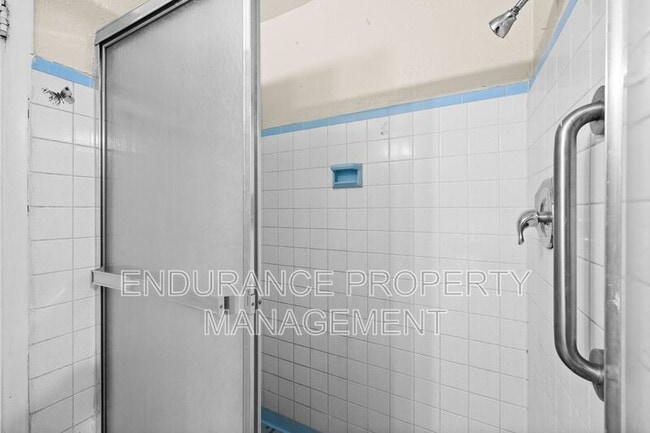 Building Photo - 145 W 28th St