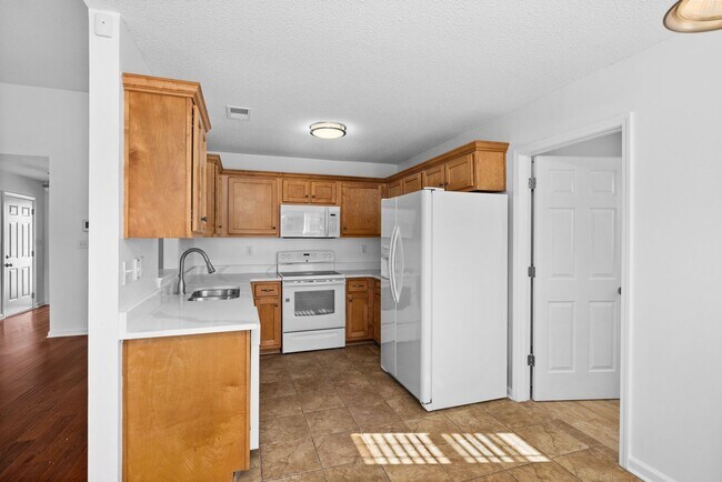 Building Photo - Updated 4bd 2 bath in Southaven