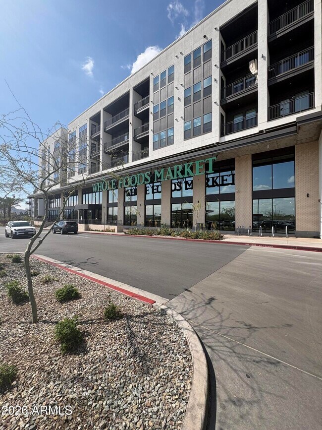 Building Photo - 4740 E Tierra Buena Ln