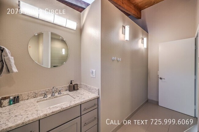 Building Photo - 2070 Irwin Cir