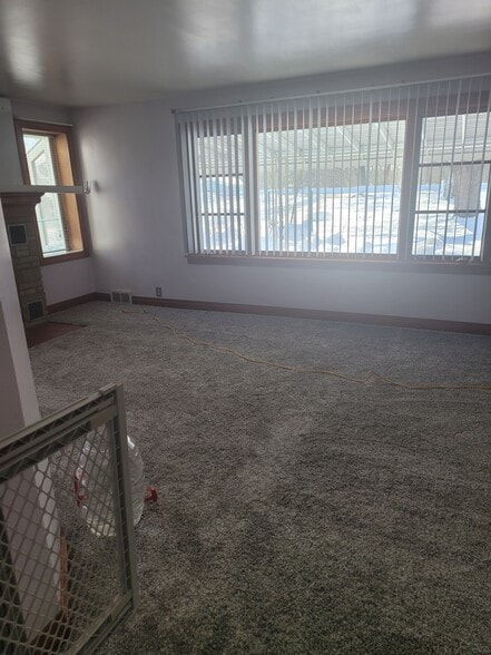 Building Photo - 5330 Seneca St