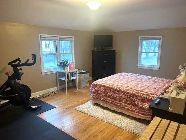 Building Photo - 532 Gilbert Ave