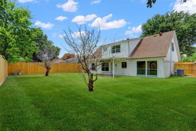 Building Photo - 7926 Windy Creek Dr