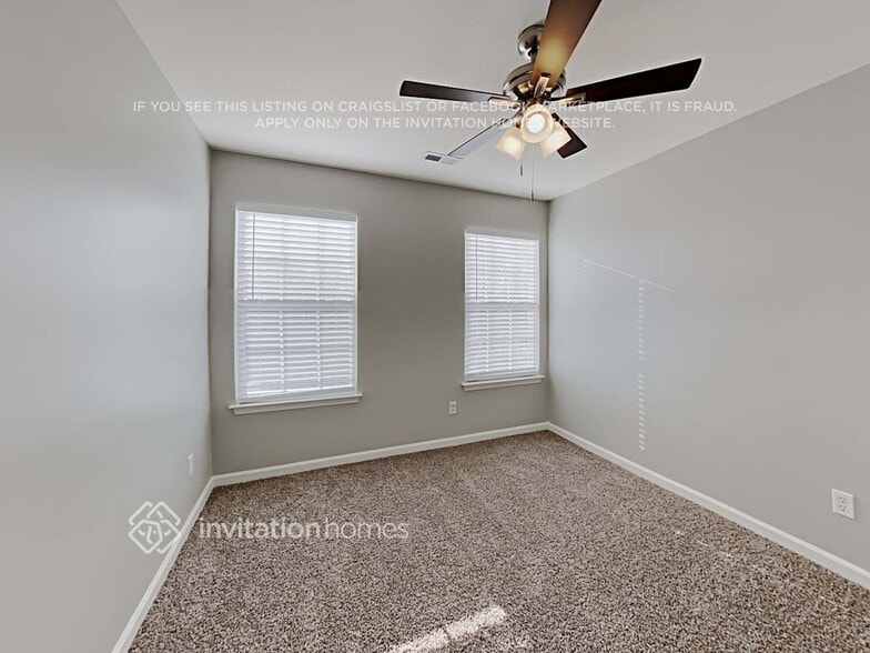 Building Photo - 4815 Asherton Pl NW