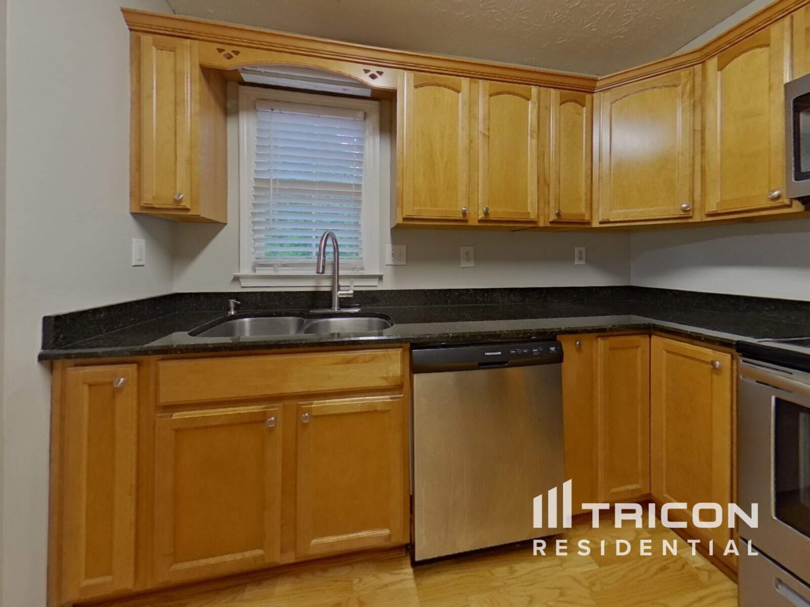 Building Photo - 3272 Greenhill Ct