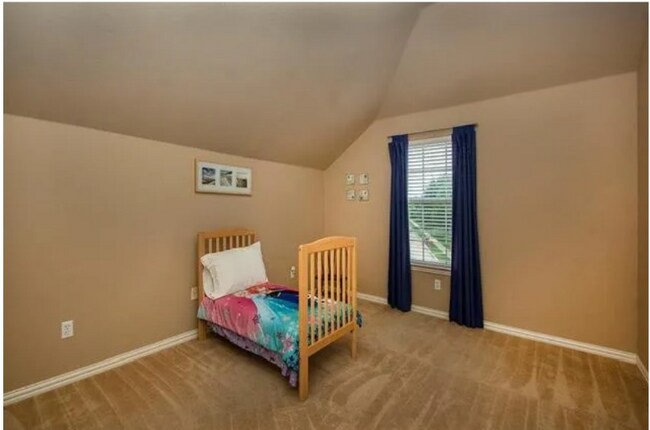 Building Photo - 1602 Wagon Wheel Dr
