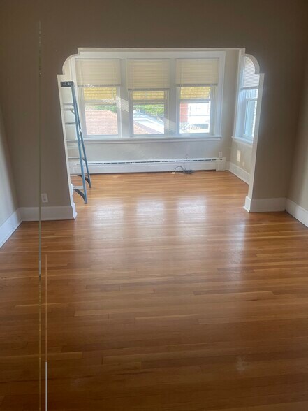 Building Photo - 3920 Wilmington Ave