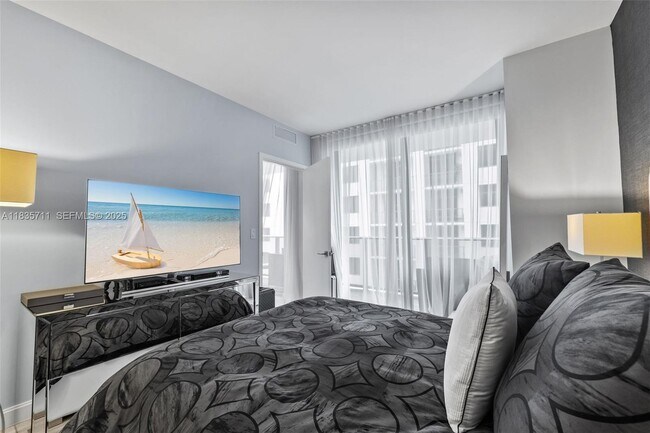 Building Photo - 55 SW 9th St