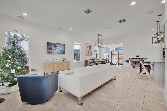 Building Photo - 15419 Uglis Aly