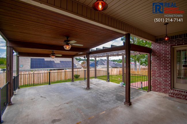 Building Photo - 4040 Robinwood Cir