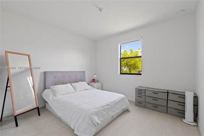 Building Photo - 11932 SW 241 Ter