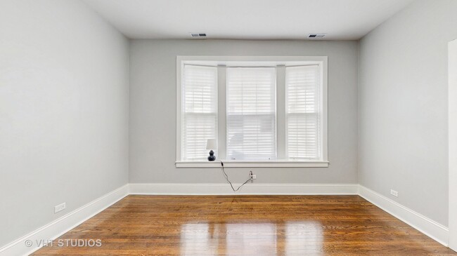 Building Photo - 2626 E 78th St
