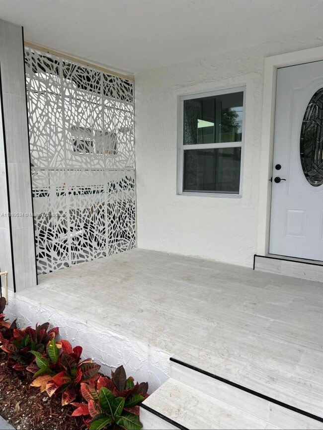 Building Photo - 1062 NW 25th St
